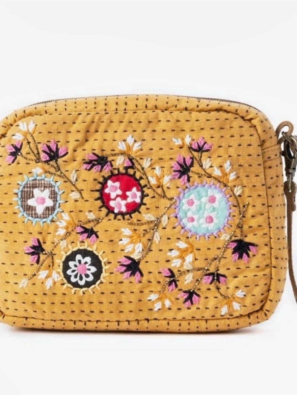 Myra Daisy Pop Wristlet Pouch